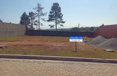 Terreno plano no condomínio residencial lago dos pássaros