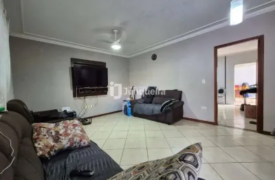 Casa à venda em piracicaba – pompéia | 2 quartos, 138,88 m² internos em 198,90 m² de terreno - r$ 430.000,00