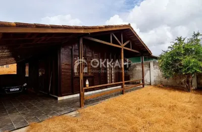 Casa com 3 quartos à venda na rua aldir massucatti, 20, enseada de jacaraípe, serra por r$ 450.000