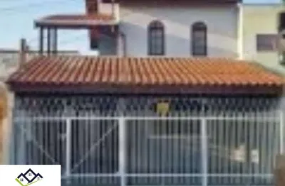 Sobrado de 175m²ac com 3 quartos (1 suite com banheira), 2 vagas cobertas próximo ao maxi shopping