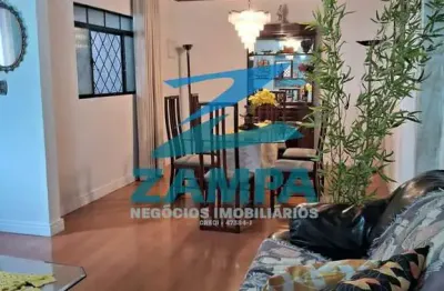 Casa térrea com 3 quartos com planejados, cozinha planejada, churrasqueira e 6 vagas