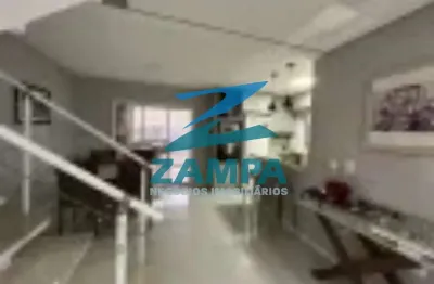 Sobrado com 3 quartos (1 suite c/ closet e ar), espaço gourmet com piscina e 3 vagas de garagem