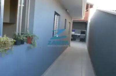 Casa para locação com 2 quartos, cozinha planejada com cook top, churrasqueira e 1 vaga coberta