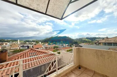 Sobrado com vista para a serra com 3 quartos (1 suite), espaço gourmet, 4 banheiros e 3 vagas