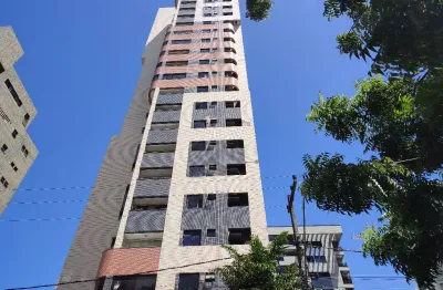Belíssimo apartamento à venda no meireles com 3 quartos e duas vagas.