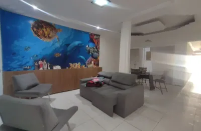 Excelente casa à venda com seis quartos e quatro vagas cobertas .