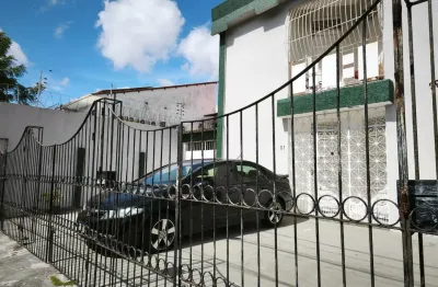 Apartamento à venda com 77 mts 3 quartos quintal 2 vagas no montese em fortaleza- ceara.