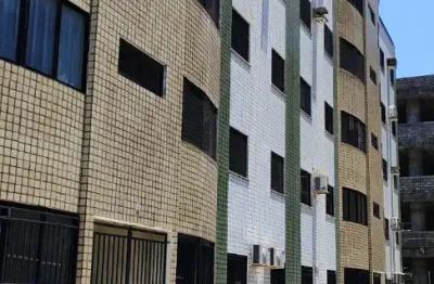 Apartamento à venda com 3 quartos na rua monsenhor furtado bairro rodolfo teófilo. próximo à faculdade de medicina da ufc.