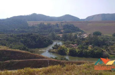 Oportunidade única de investimento multiúso em paraibuna: área estratégica ao lado da rodovia dos tamoios e portal da cidade