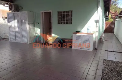 3 casas com 2 dormitórios (cada) à venda, 317 m² por r$ 2.500.000 - centro - caraguatatuba/sp