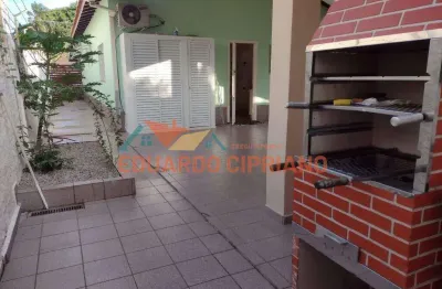 Casa com 3 dormitórios, 166 m² - venda por r$ 1.600.000 ou aluguel por r$ 5.000/mês - centro - caraguatatuba/sp