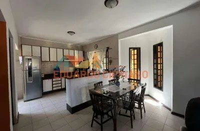 Sobrado com 2 dormitórios à venda, 111 m² por r$ 670.000 - indaiá - caraguatatuba/sp