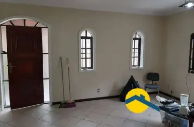 Casa vazia para venda no fonseca - niterói -rio de janeiro.