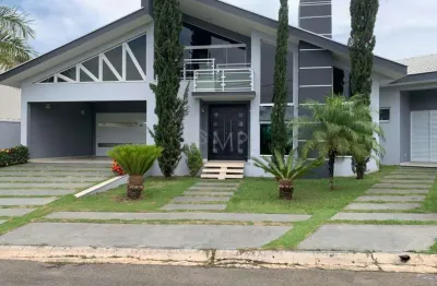 Casa a venda no condomínio jardim dos lagos em indaiatuba