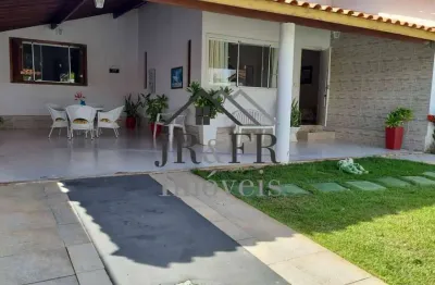 Lindíssima casa em barra de jacuipe com 7 suítes, piscina e churrasqueira.