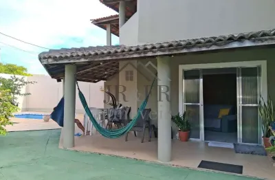 Casa de 4/4 suíte, segurança em ótima localização Arembepe.