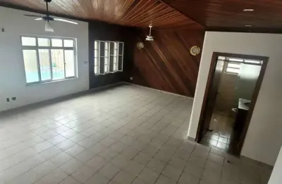 Vende-se 4 dormitórios com piscina/ alto padrão/ tombo/ guarujá