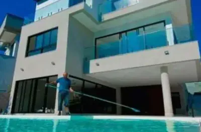 Vende-se casa de 4 dormitórios/alto padrão/condomínio fechado/new ville-santana de parnaíba-sp