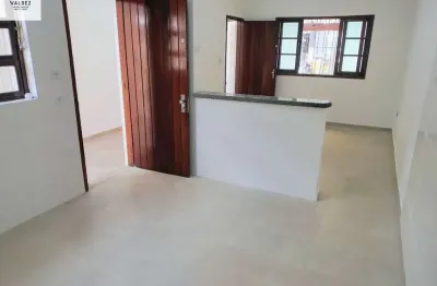 Vende-se casa no bairro caiçara/pg de 2 dormitórios/1 suite/sala/cozinha americana