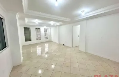 Ampla sala | av dos estados | piso superios | 3 banheiros | cozinha | anual | balneário camboríu