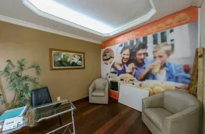 Ótima casa de dois pavimentos no bairro heliópolis!!!!!!!!!!!!!