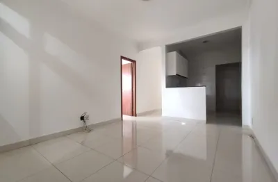 Apartamento com 3 quartos para alugar na Rua José Pinto de Moura, 269, Jardim Guanabara, Belo Horizonte