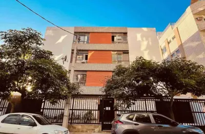 R$590 mil  Apartamento 2 quartos, QUADRA MAR à Venda, Praia do Forte, Cabo Frio, RJ