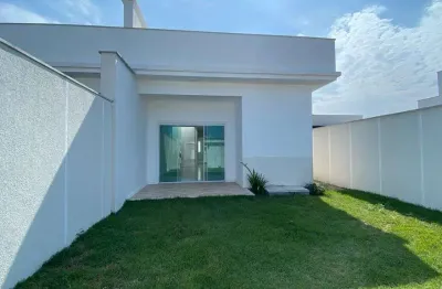 R$ 460.000 - casa à venda com 3 quartos na vila do peró, cabo frio, rj.