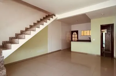 R$: 400 mil - casa independente, 2 quartos, próximo à praia do peró. cabo frio, rj