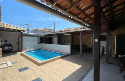 R$ 880 mil casa independente à venda, 5 quartos,  com edícula, parque burle, cabo frio, rj