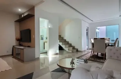 R$ 860 mil, casa em condominio com 3 quartos à venda nas palmeiras, cabo frio, rj.