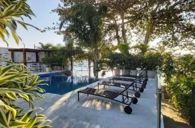 R$ 2.500.000 - Casa a venda com 4 suítes na Orla Brigitte Bardot em Búzios/RJ