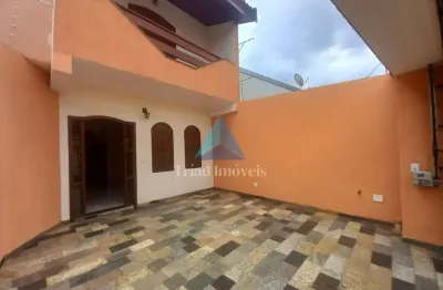 Casa com 3 dormitórios para alugar, 130 m² por R$ 2.600/mês - Jardim São Roque - Americana/SP