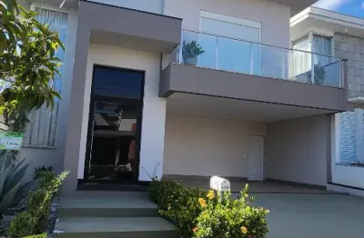 Sobrado de luxo 288m² com 3 suítes, piscina, espaço gourmet e pé-direito duplo no condomínio chácara ondina - localização privilegiada!