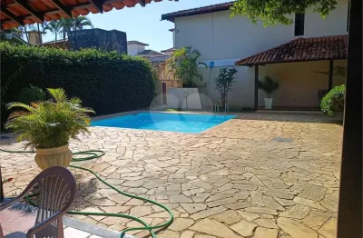 Condomínio com 2 quartos à venda em manguinhos - rj
