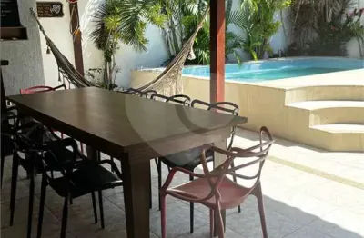 Casa em condomínio fechado com 4 quartos à venda no Peró, Cabo Frio 