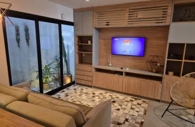 Excelente sobrado para locação, com 550 m2, estrutura voltada para área empresarial e imóvel residencial conjugado com 02 dormitórios, sendo 01 suíte, sala no conceito aberto, integrada à cozinha, ban
