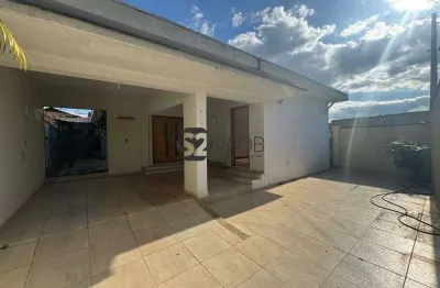 Casa para aluguel, 4 quartos, 1 suíte, 2 vagas, Centro - Mogi Mirim/SP