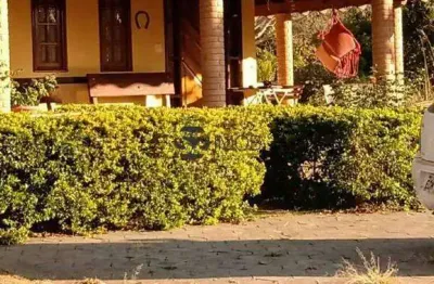 Sítio para aluguel, 2 quartos, 1 suíte, 2 vagas, Jardim Aurora - São João da Boa Vista/SP