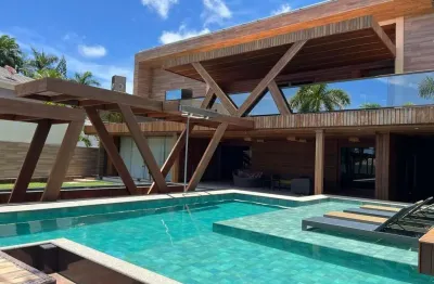 Casa de luxo em condomínio no Portão: 5 quartos, 5 suítes, 3 salas, 2 banheiros, 6 vagas, 1.500m² em Lauro de Freitas-BA