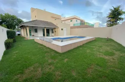 Casa em Condomínio de Luxo em Alphaville, Camaçari-BA: 4 Quartos, 3 Suítes, 2 Salas, 1 Banheiro, 4 vagas de garagem, 280m².