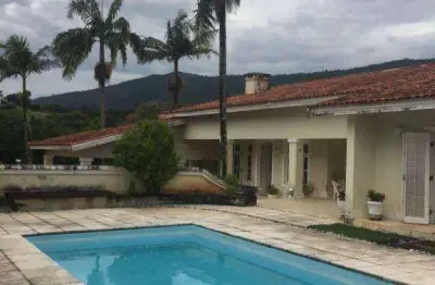 Linda casa em atibaia, com 5 suítes,8 vagas de garagem