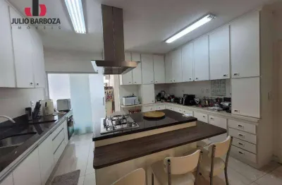 Apartamento mobiliado 3 dormitórios, 140m², 2 vagas de garagem