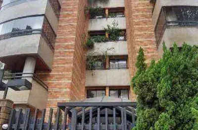 Apartamento em moema pássaros 4 vagas mais depósitos, 4 dor. sendo 3 suítes, 220m²
