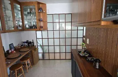 Apartamento em moema pássaros, totalmente reformado, com 2 dormitórios, sendo 1 suíte, 80m e 1 vaga de garagem