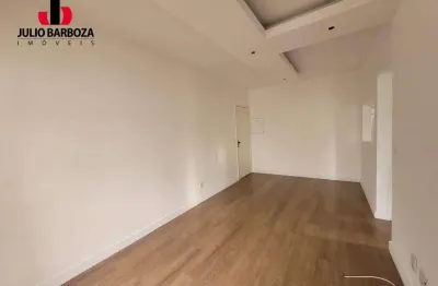 Apartamento com 1 dormitório, sacada, e 1 vaga de garagem em moema pássaros, ao lado do metrô