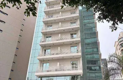 Sala comercial em moema, 1 quadra do metrô, 37m², totalmente reformada, com 1 vaga de garagem