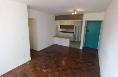 Moema  2:dorm,um suíte, escritório  , cozinha americana ,uma vaga livre ,piscina, quadra poliesportiva, a 10 minutos parque ibirapuera e metrô sp