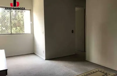 Apartamento com 2 dormitórios, quarto de serviço, banheiro social, e  1 vaga de garagem