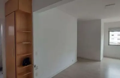 Apartamento em Moema pássaros,, ar condicionado,  com 2dormitórios, 2 banheiros, quarto de serviço, e 1 vaga de garagem
